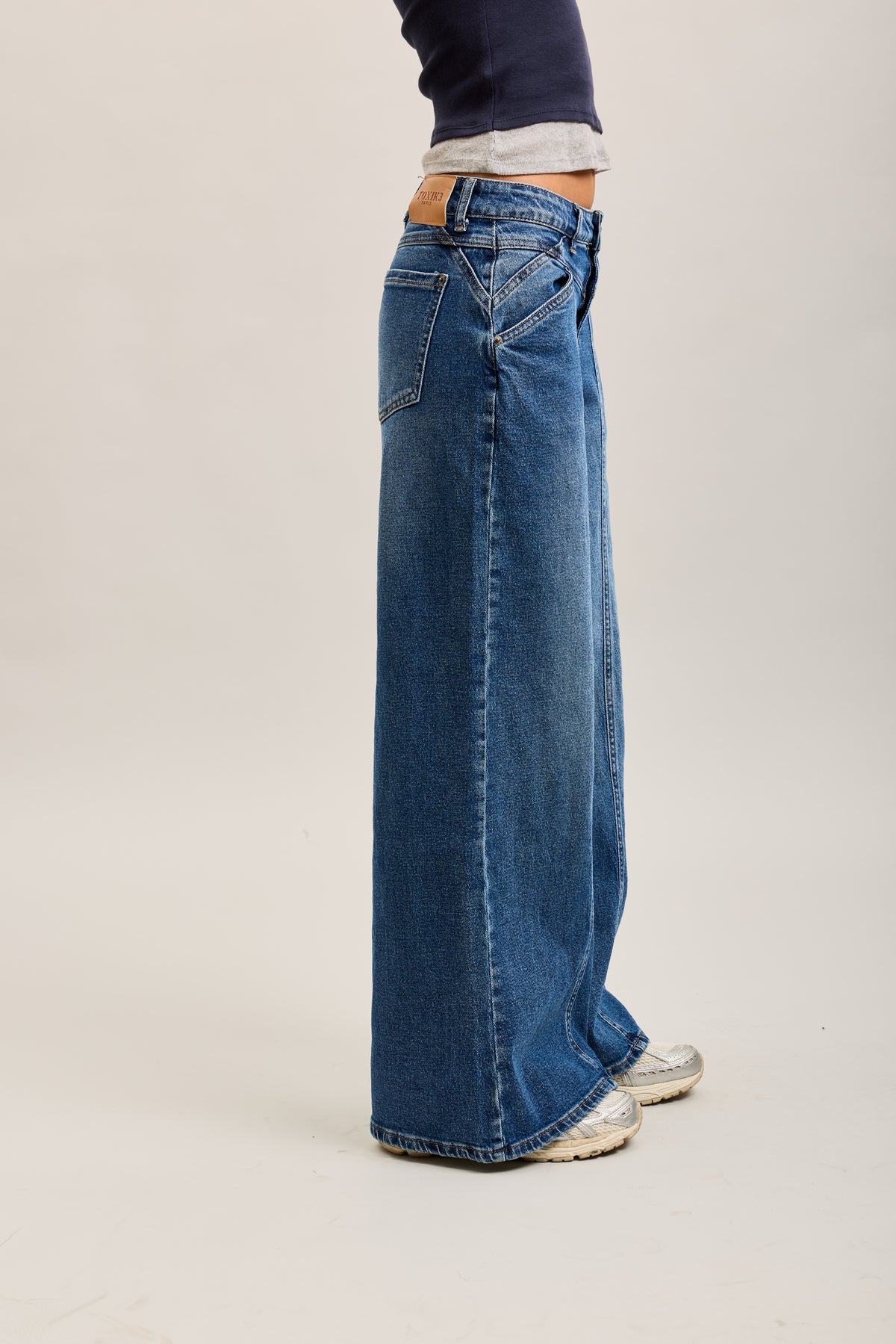 Toxik3 wide cut jeans with ribbed pleats