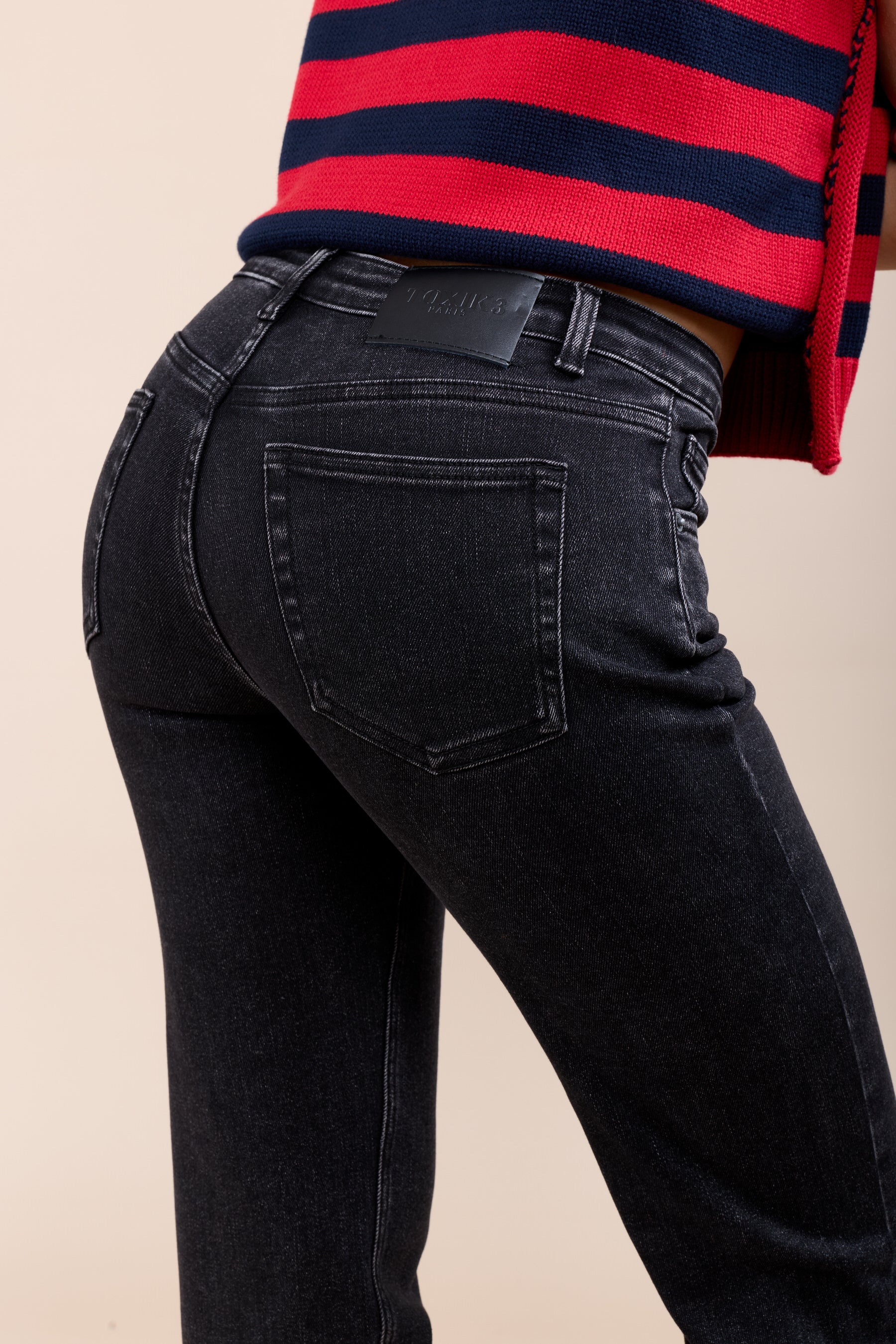 Toxik3 Straight Tapered-Jeans mit Stretchanteil