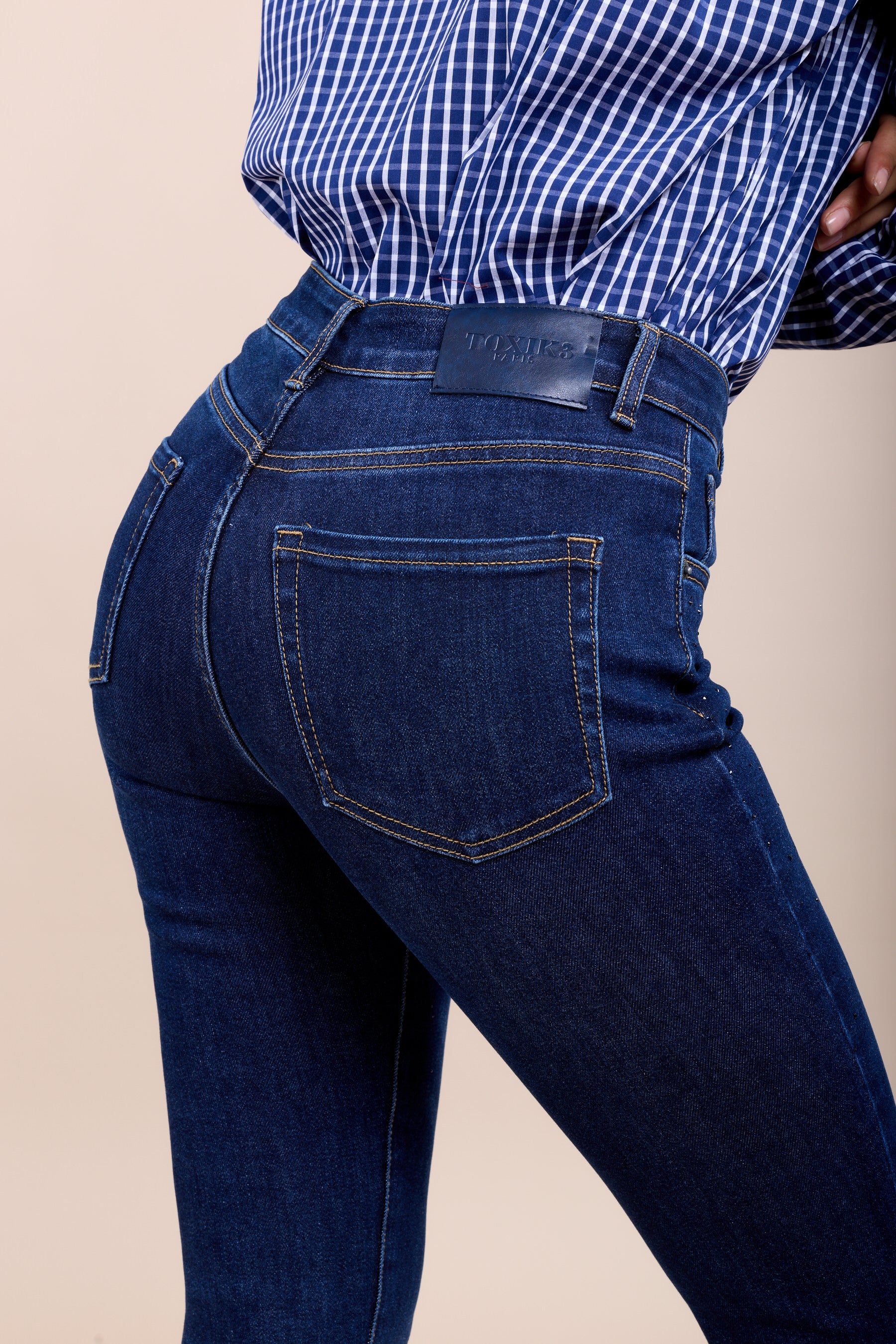 Toxik3 pantalon jean stretch slim ornée de strass bleu