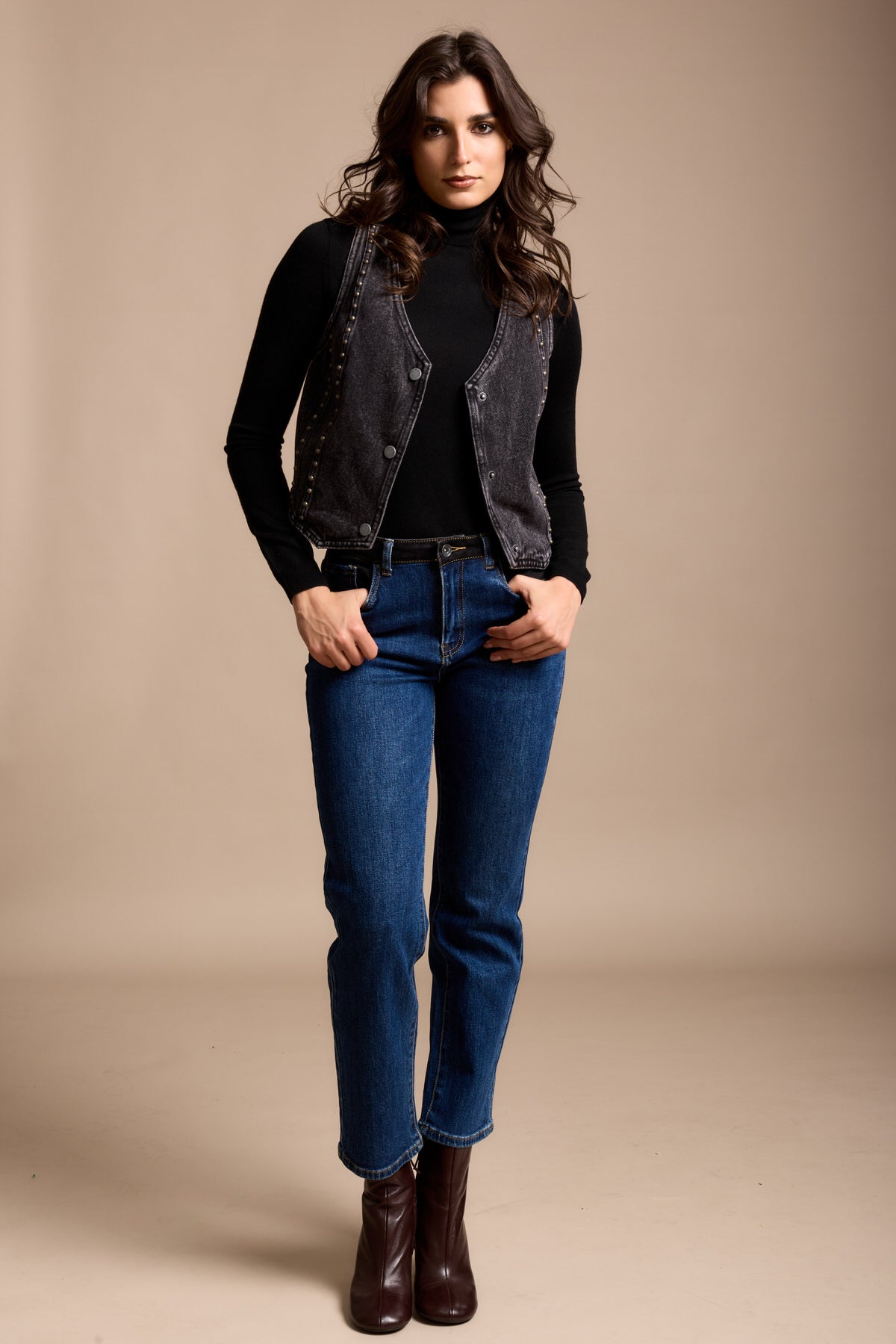 Toxik3 gilet sans manche détails clous