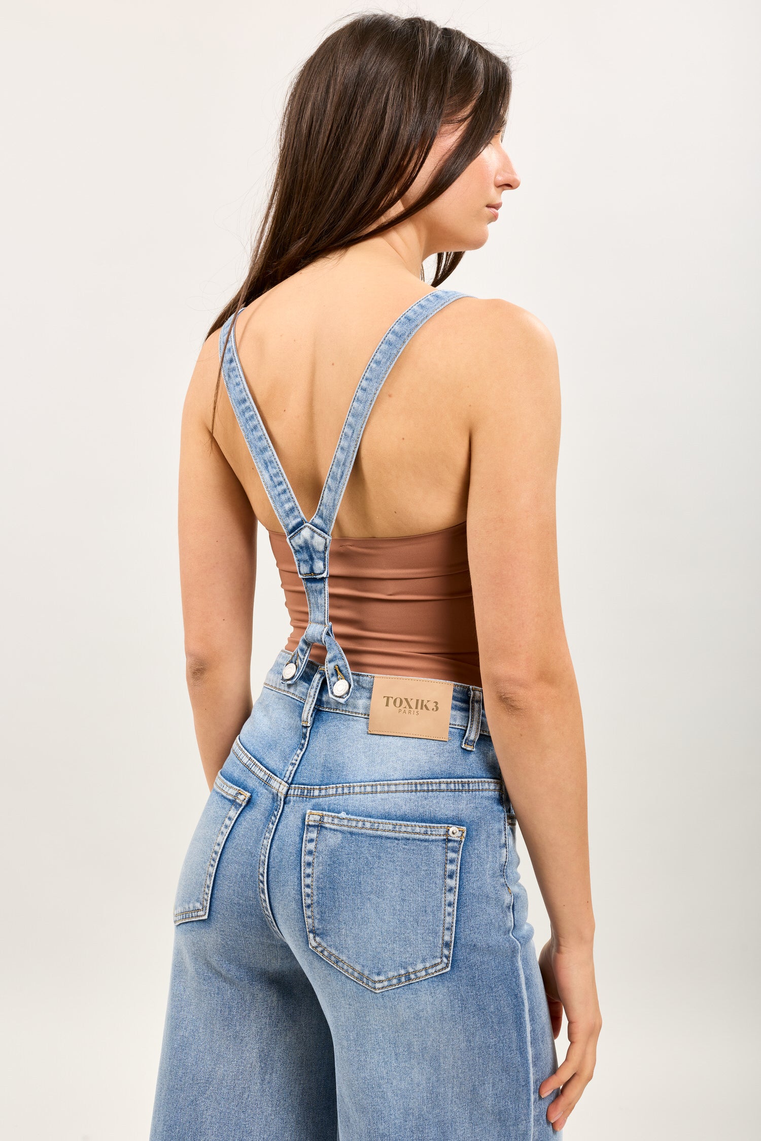 Toxik3 pantalon wide en jean stretch à bretelles