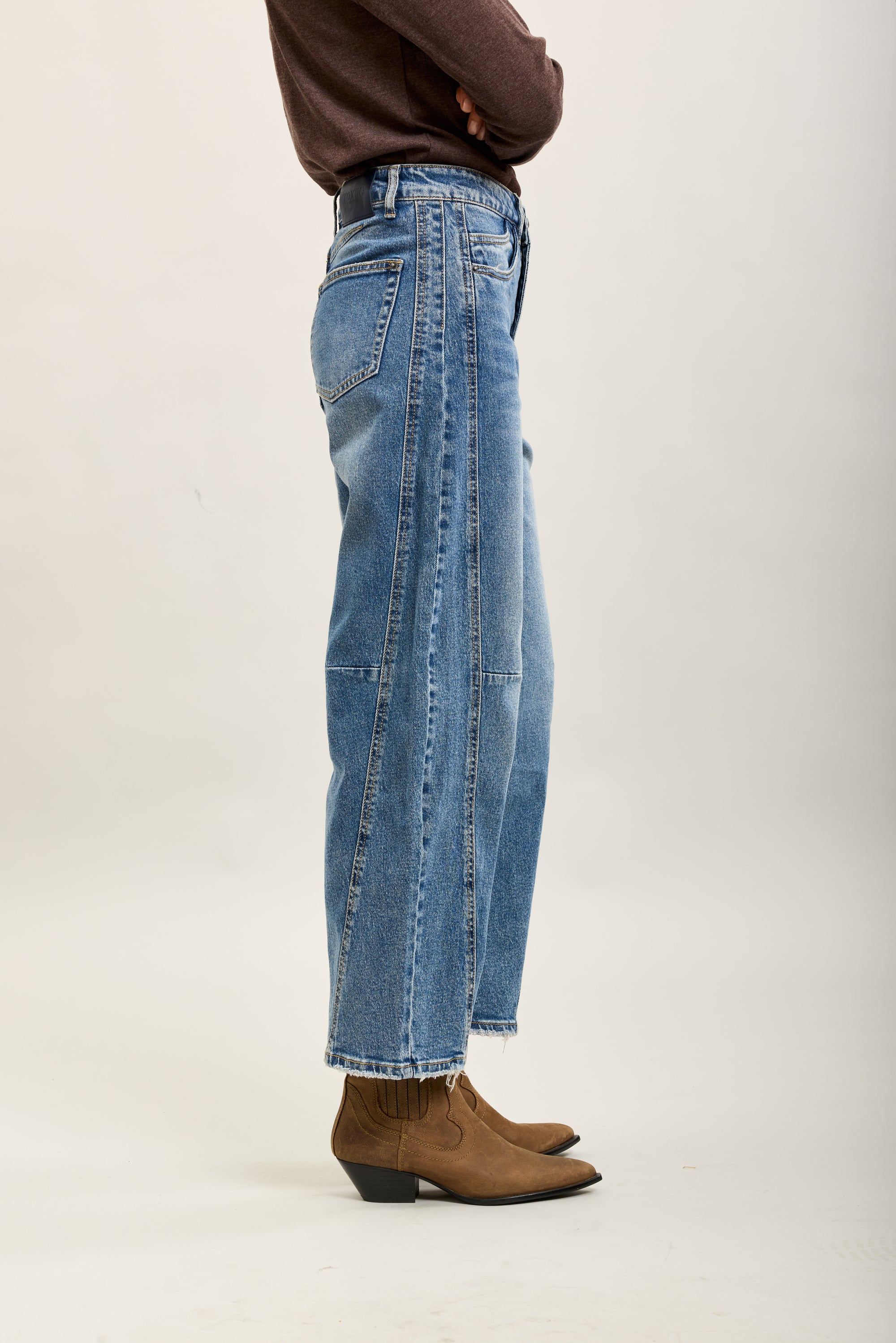 Kurz geschnittene Ballon-Jeanshose aus Stretch-Denim von Toxik3