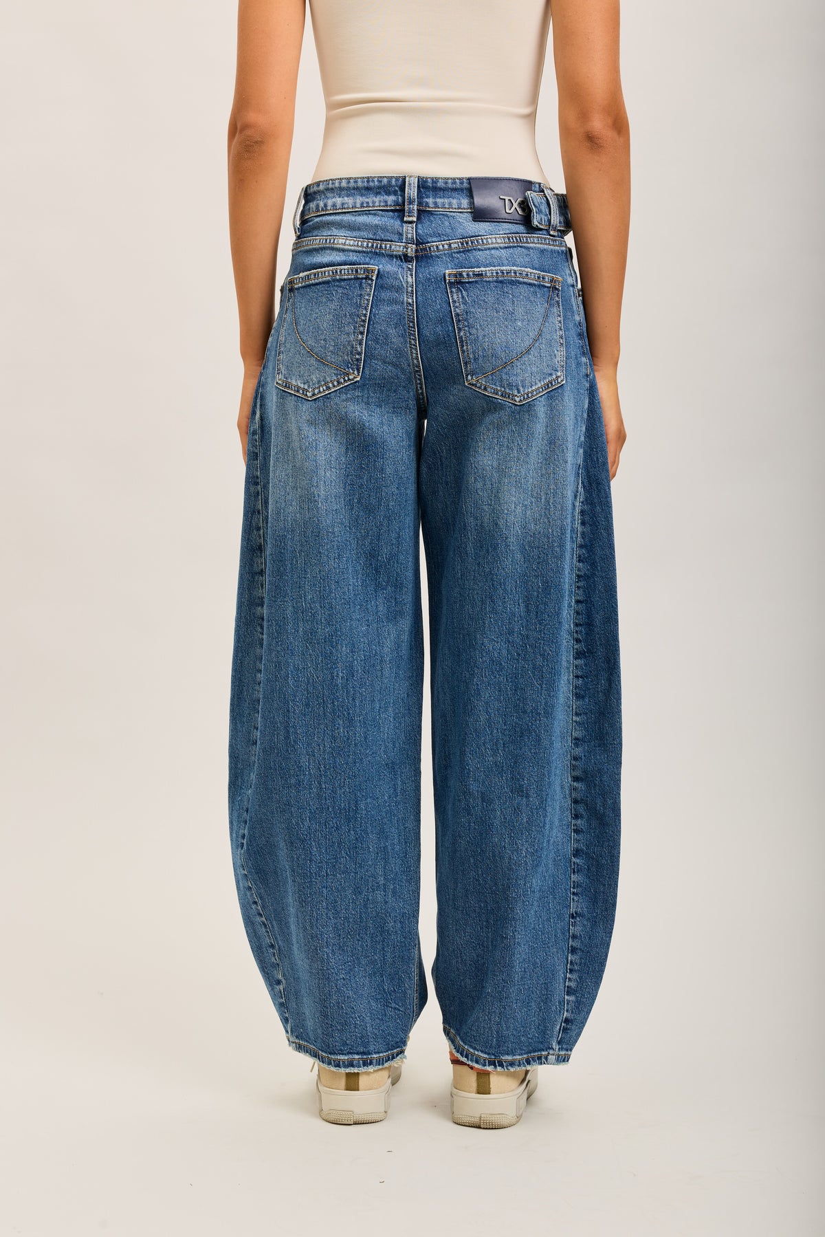 Toxik3 stretch denim balloon jean pants buttons at the waist