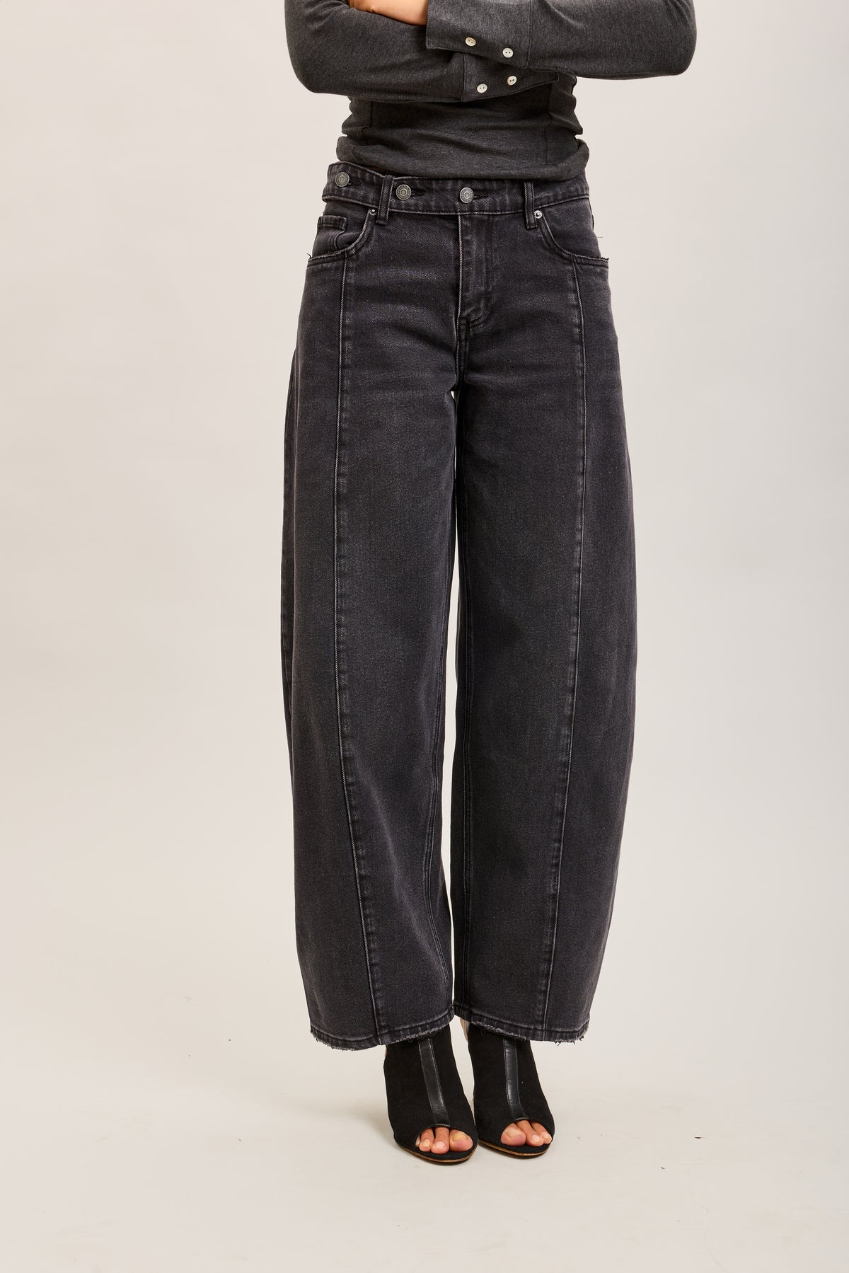 Toxik3 stretch denim balloon jean pants buttons at the waist
