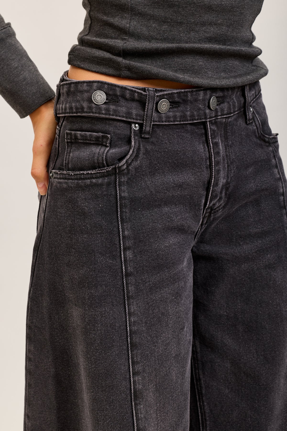 Toxik3 stretch denim balloon jean pants buttons at the waist