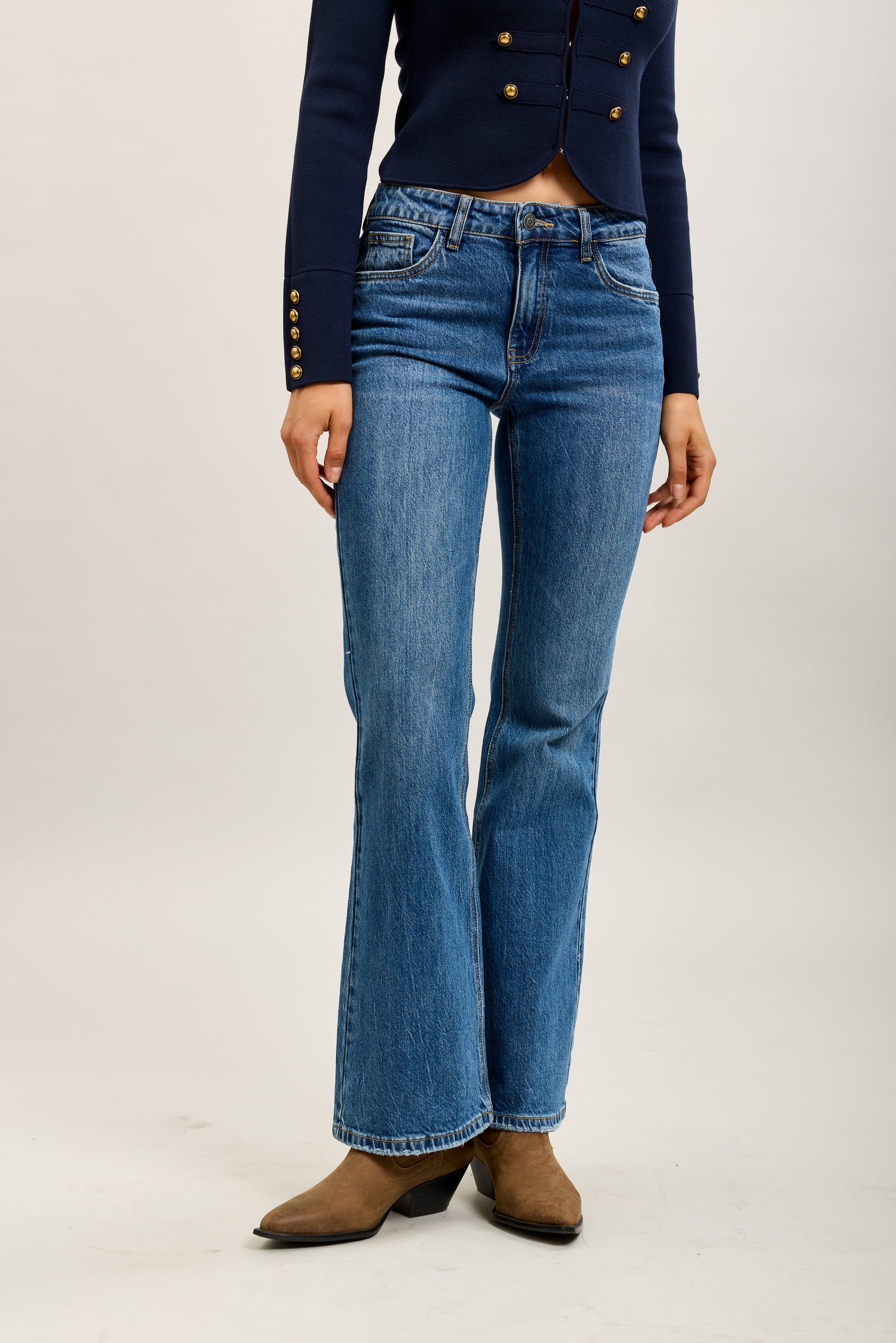 Toxik3 Bootcut-Jeanshose aus Stretch-Denim mit abgesteppten Taschen