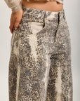 Toxik3 Ballon-Jeanshose aus Stretch-Denim mit Leopardenmuster