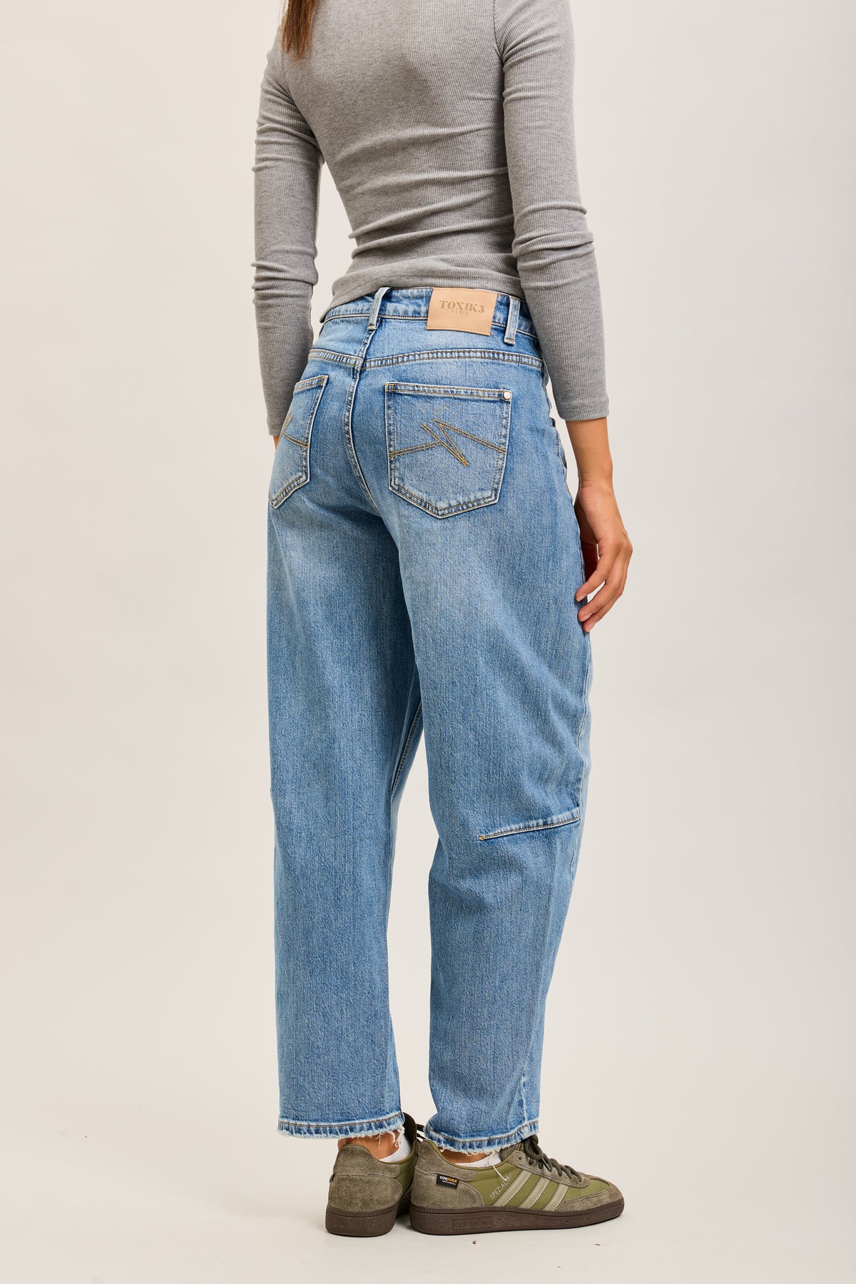Toxik3 pantalon jean balloon Lyocell asymétrique