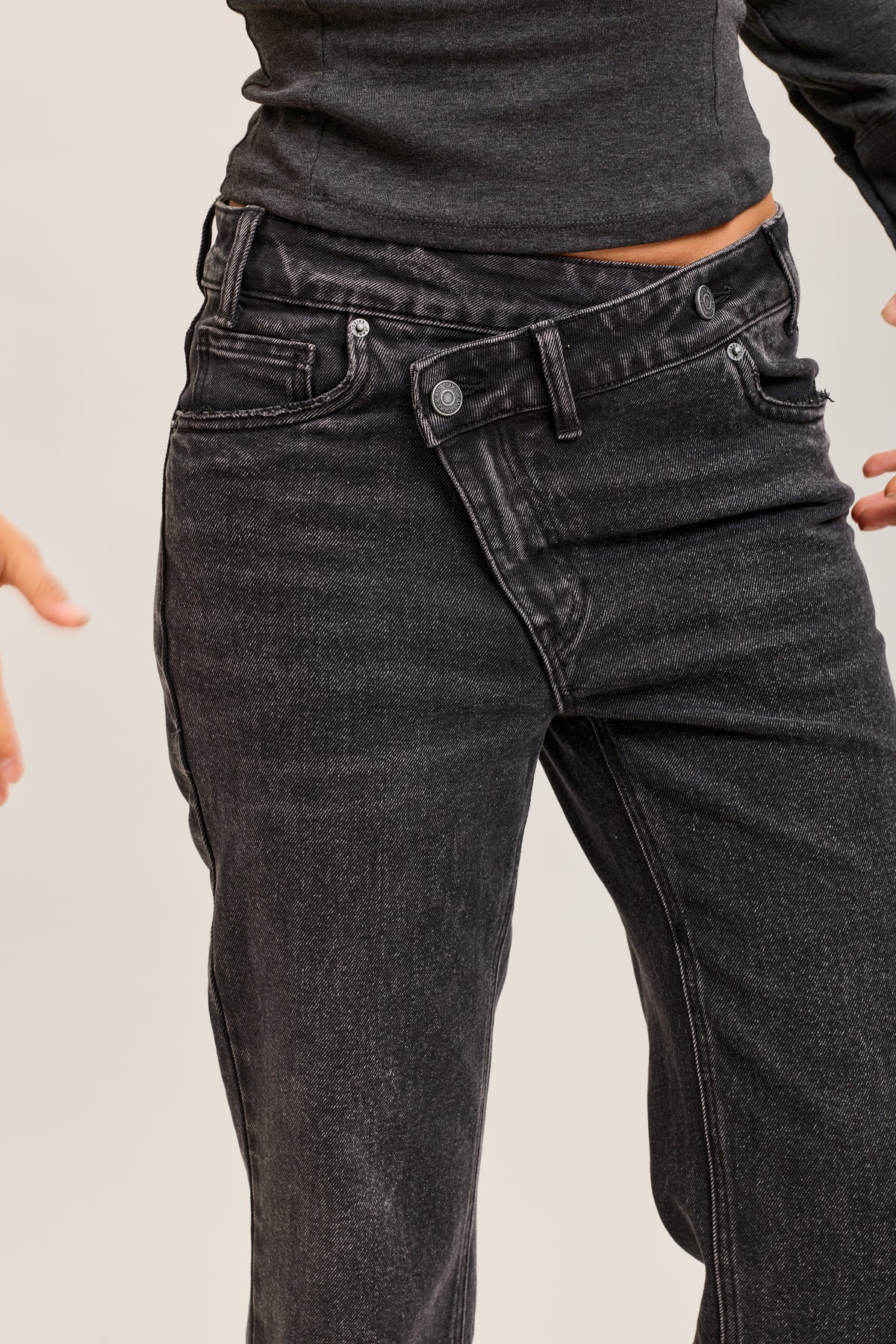 Toxik3 pantalon jean droit cropped denim stretch revers