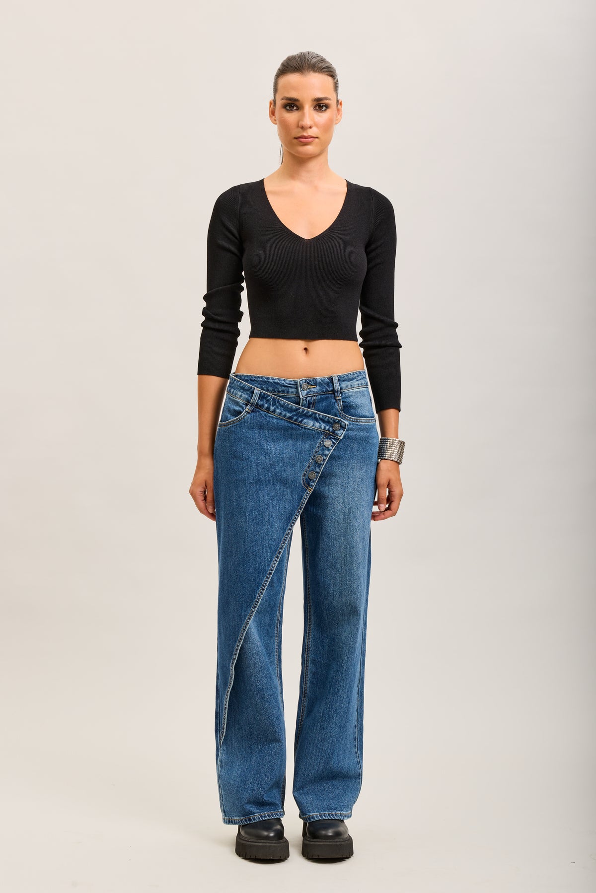 Toxik3 pantalon jean droit Lyocell fermeture asymétrique boutons