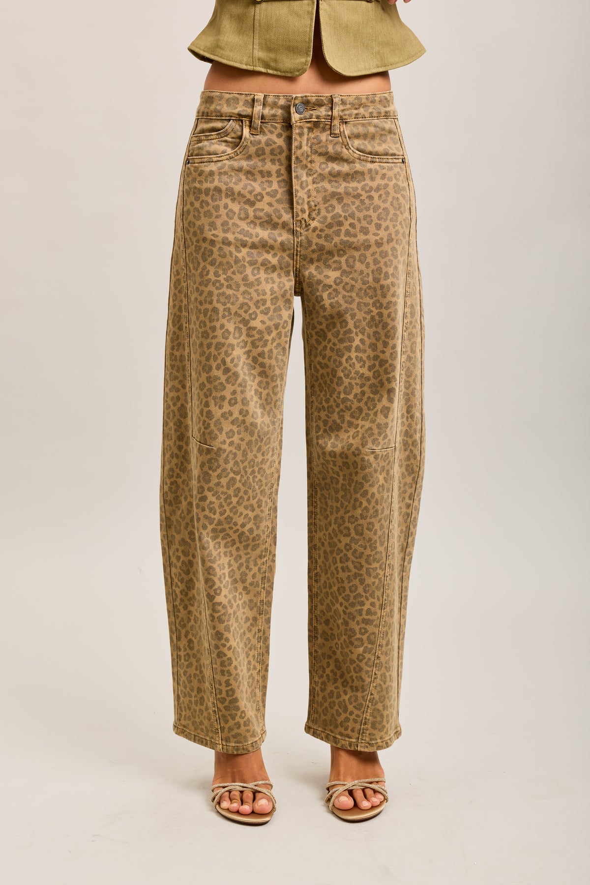Toxik3 pantalones vaqueros globo de denim elástico con estampado de leopardo