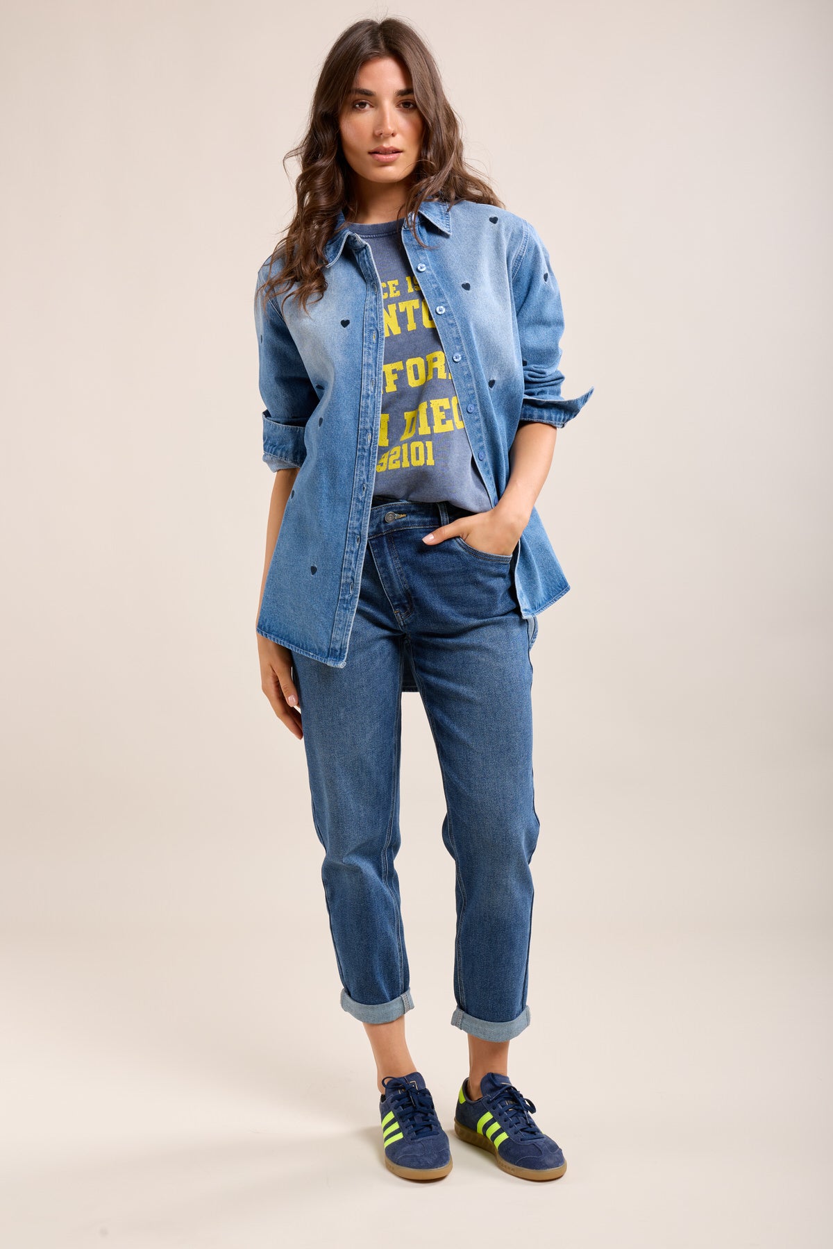 Toxik3 chemise en jean motifs brodés coeur