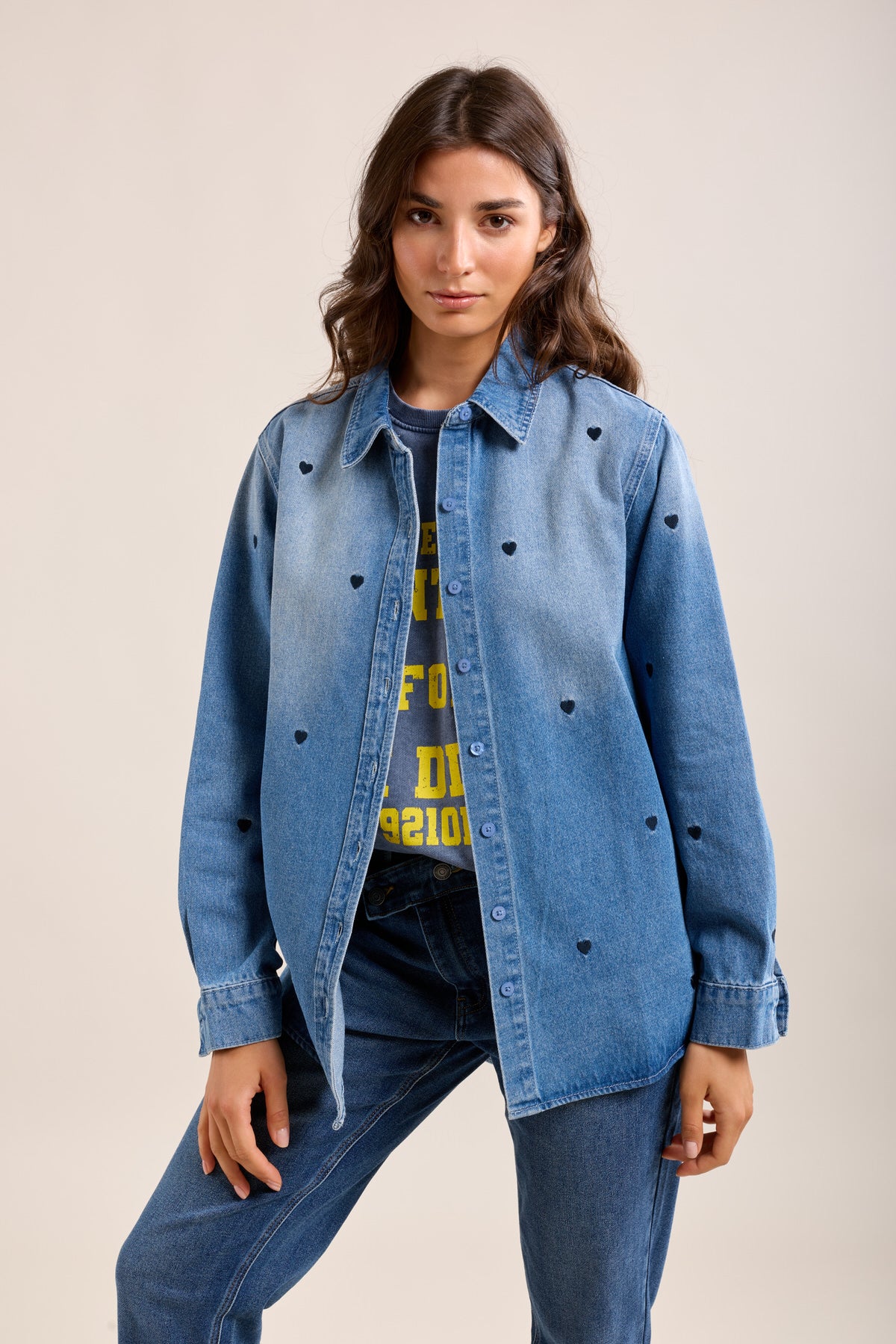 Toxik3 chemise en jean motifs brodés coeur