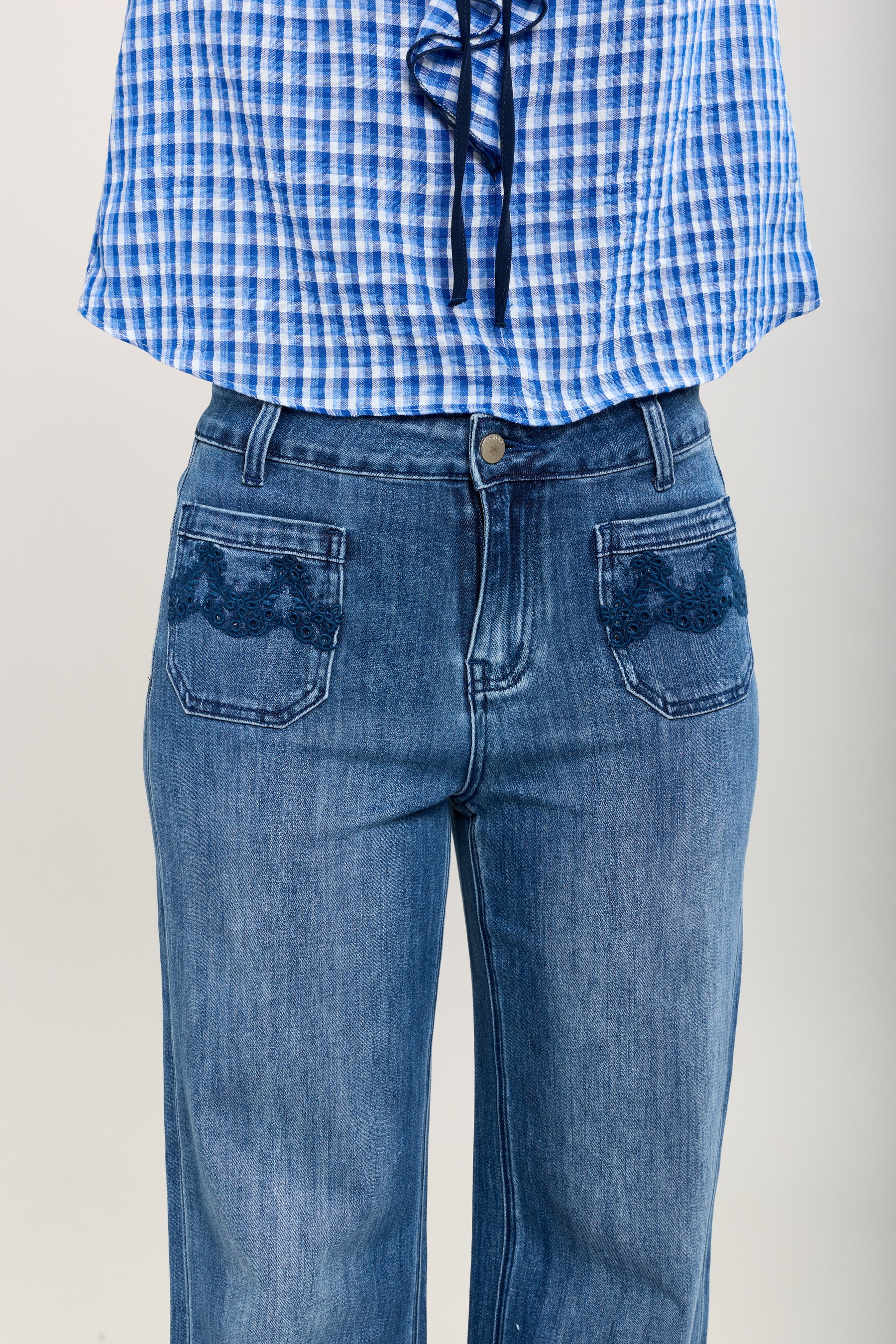 Toxik3 wijde jeansbroek met geborduurde bloemmotiefdetails