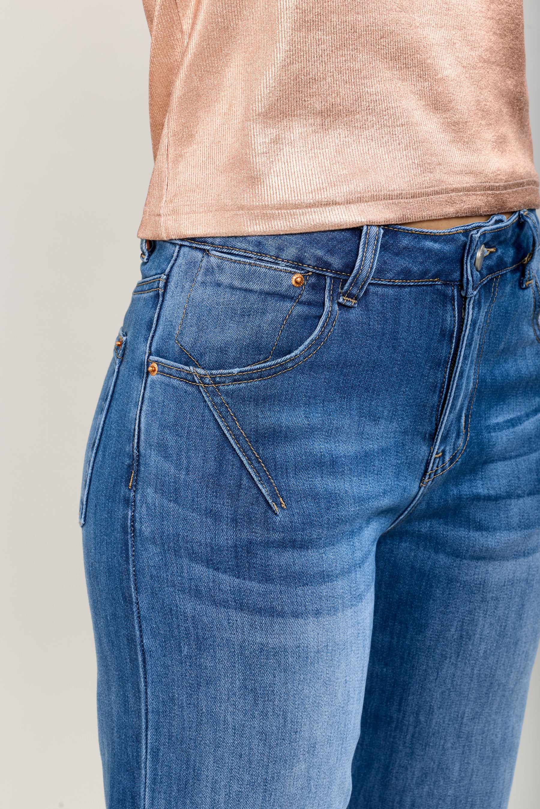 Toxik3 pantalon bootcut en jean detail couture
