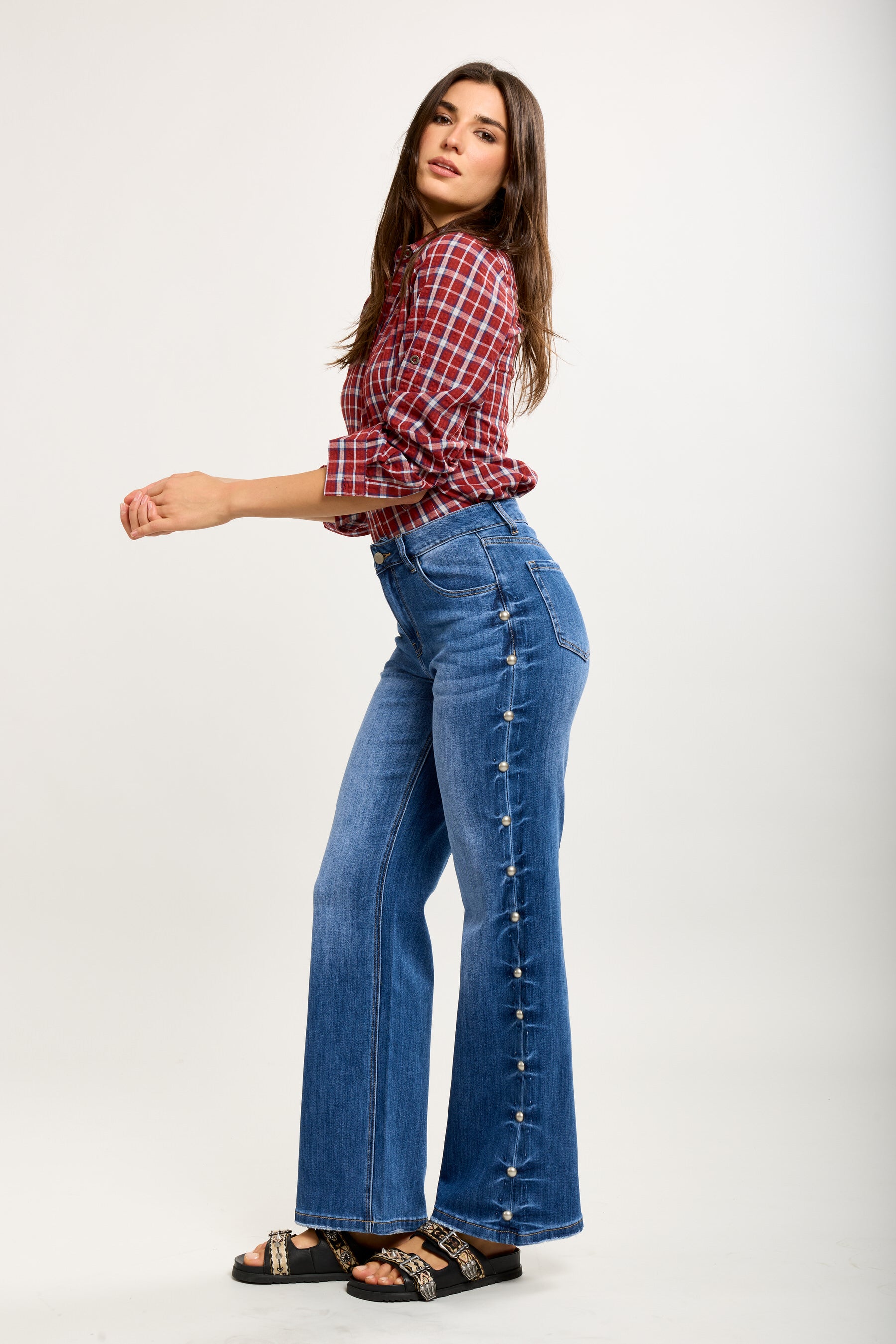 Toxik3 pantalon jean stretch flare détails boutons longueur