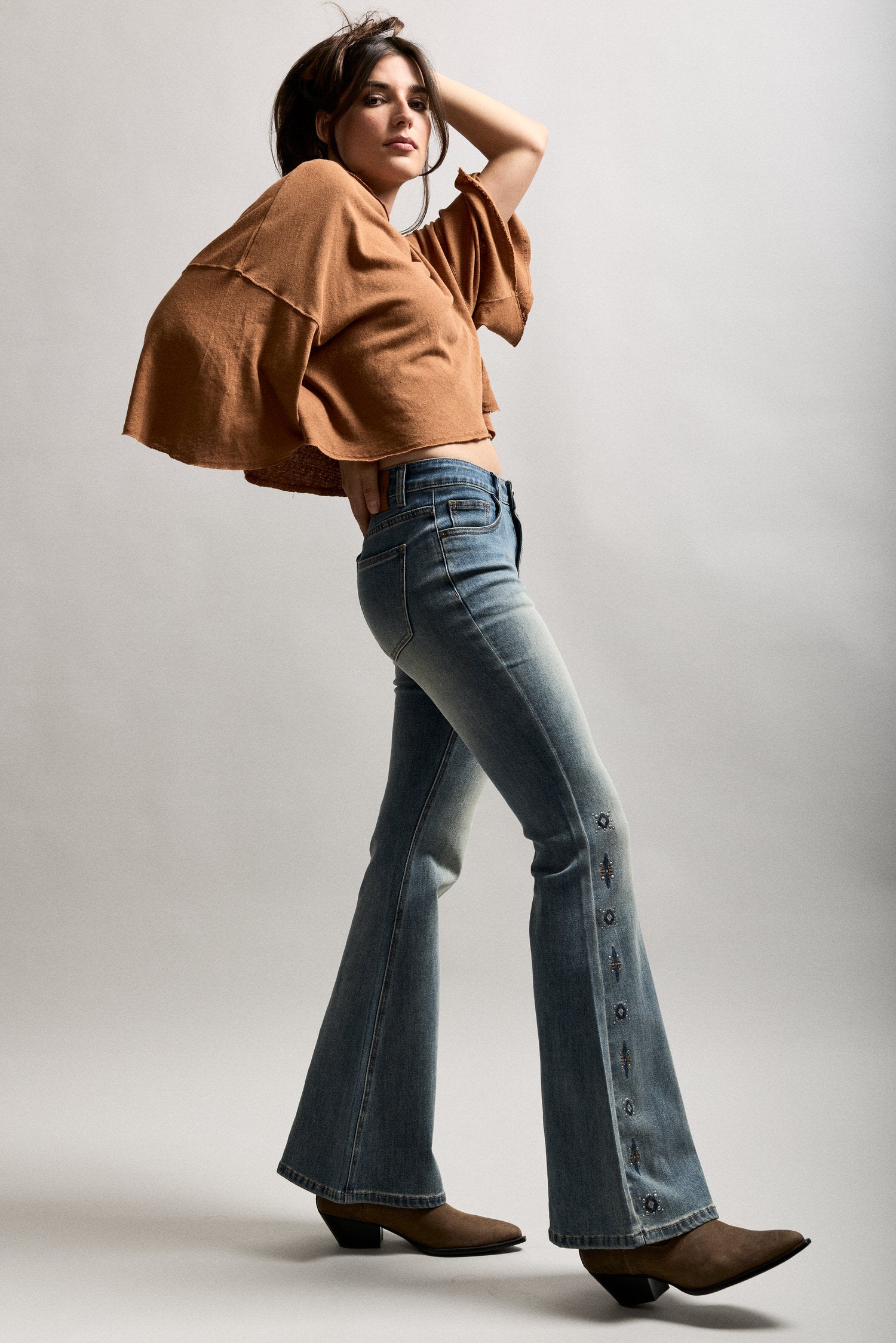 Toxik3 pantalon jean bootcut délavé denim stretch brodée