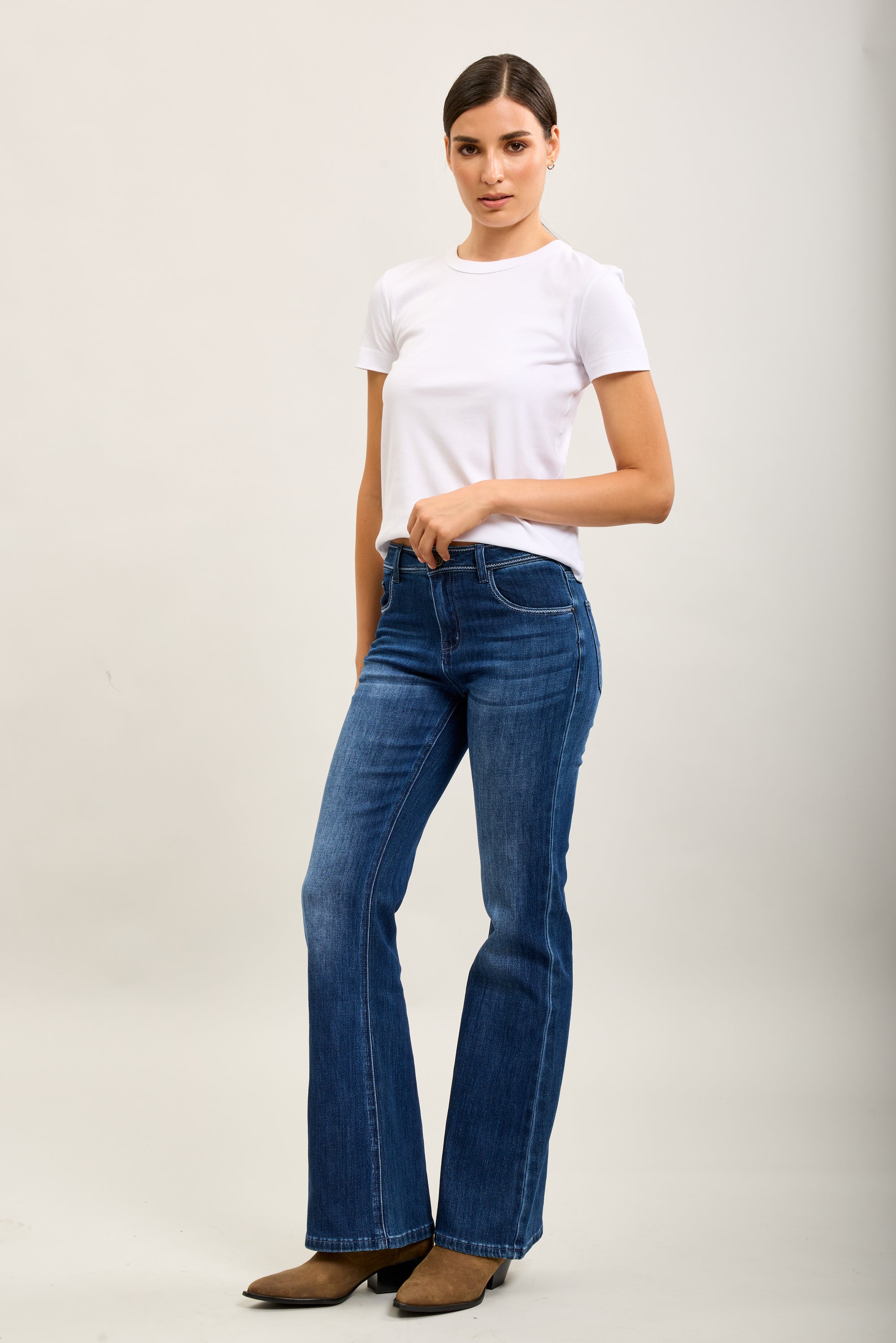 Toxik3 doppelt genähte Bootcut-Jeanshose aus Stretch-Denim