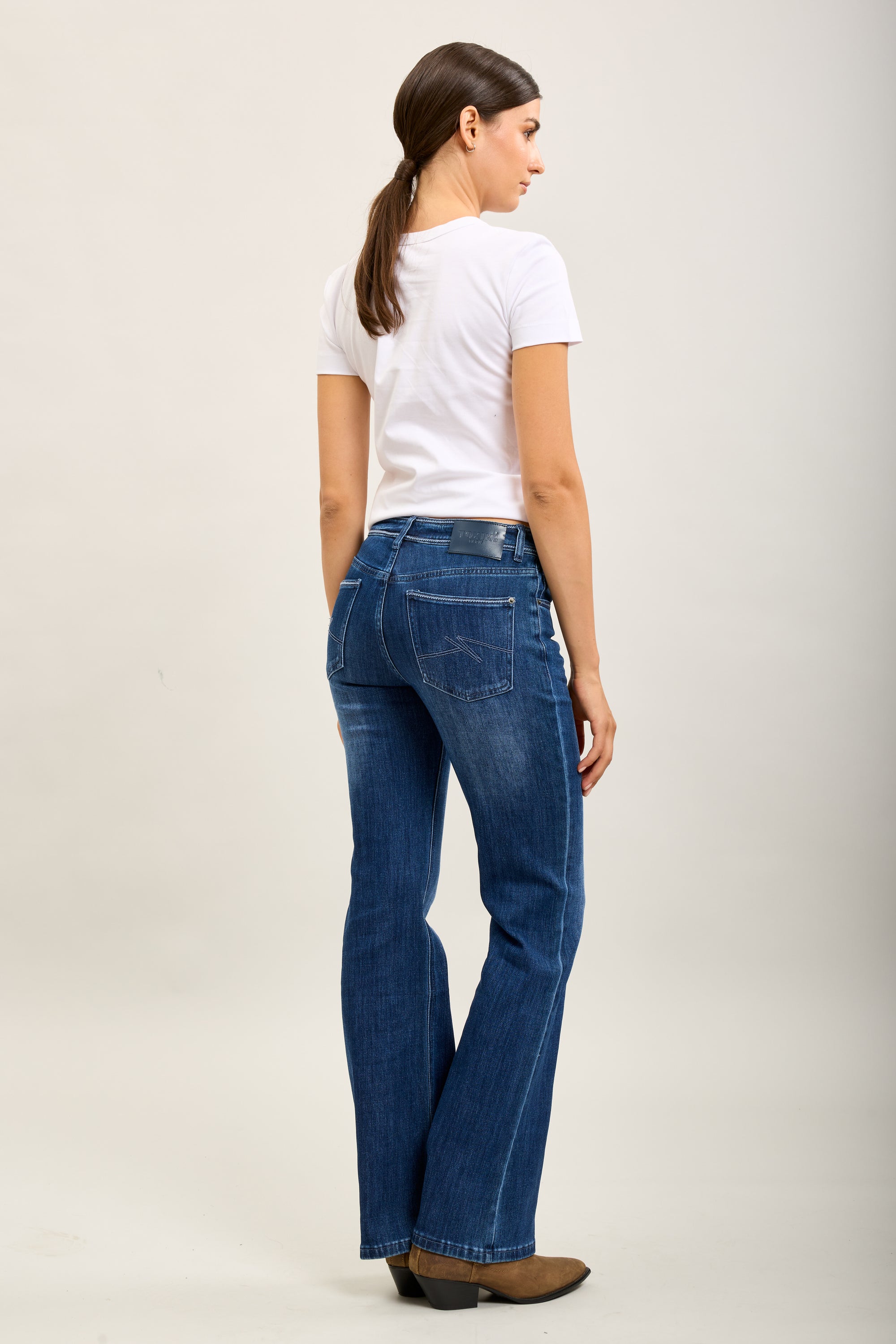 Toxik3 doppelt genähte Bootcut-Jeanshose aus Stretch-Denim