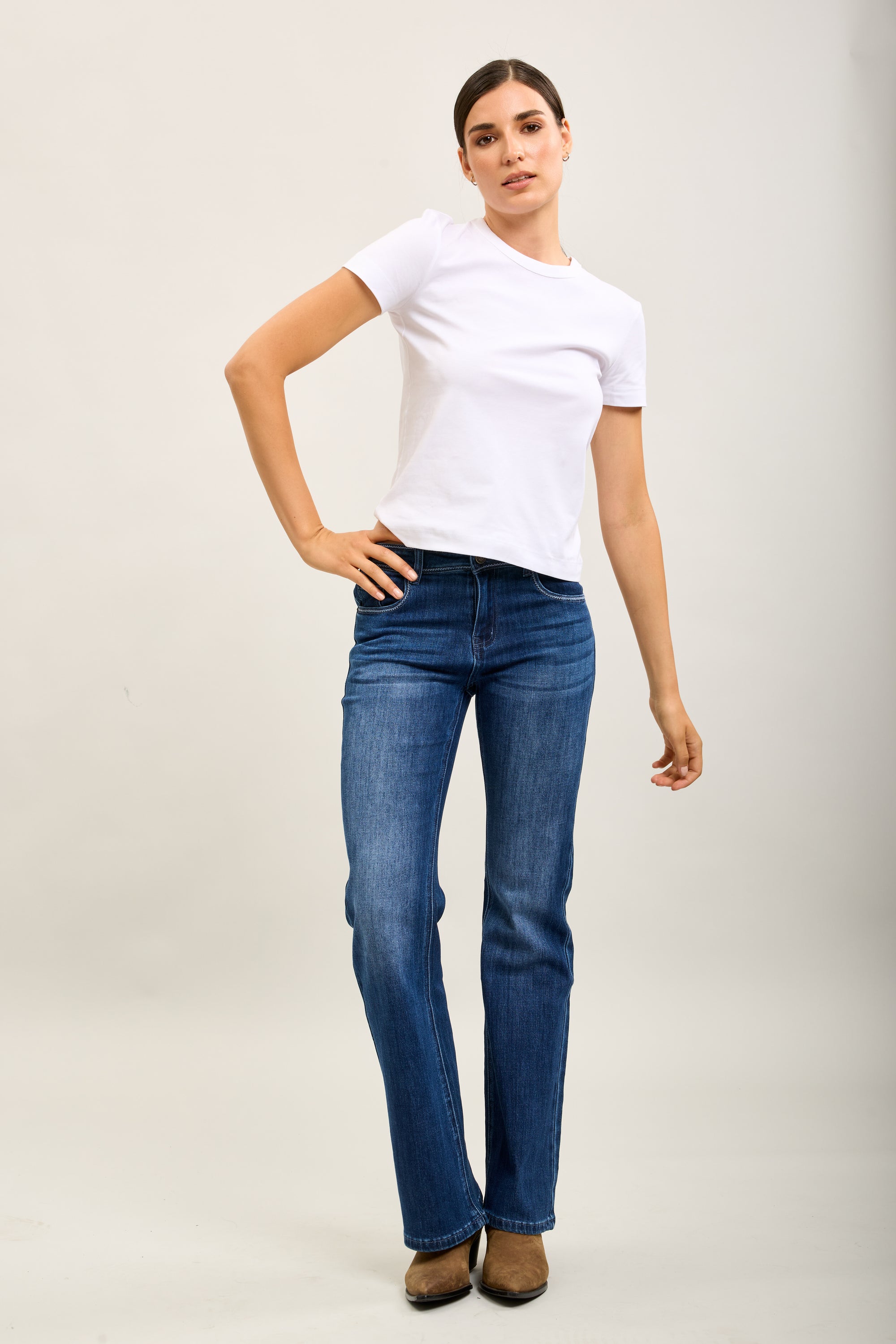 Toxik3 doppelt genähte Bootcut-Jeanshose aus Stretch-Denim
