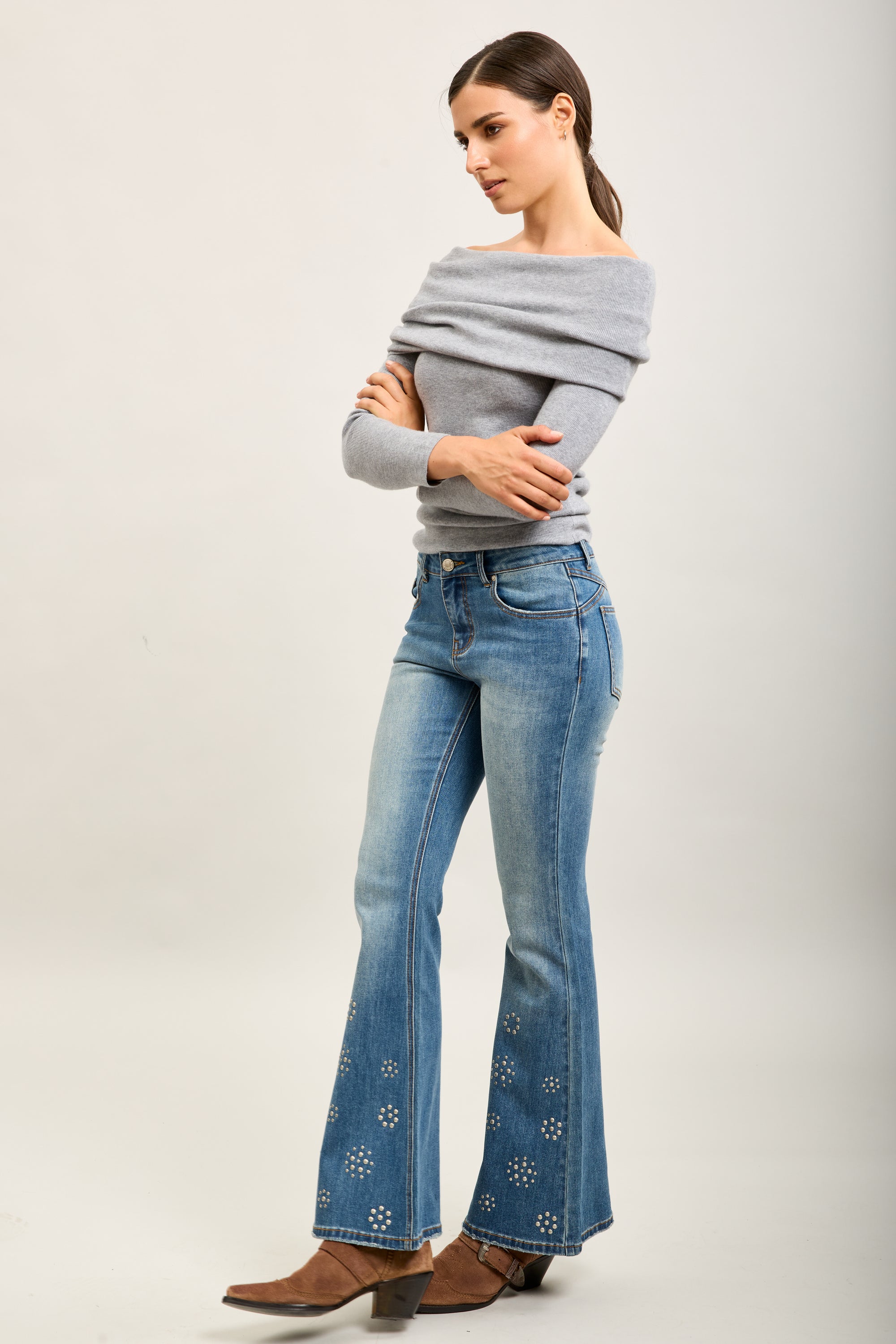 Toxik3 Bootcut-Jeanshose aus Stretch-Denim mit Nieten