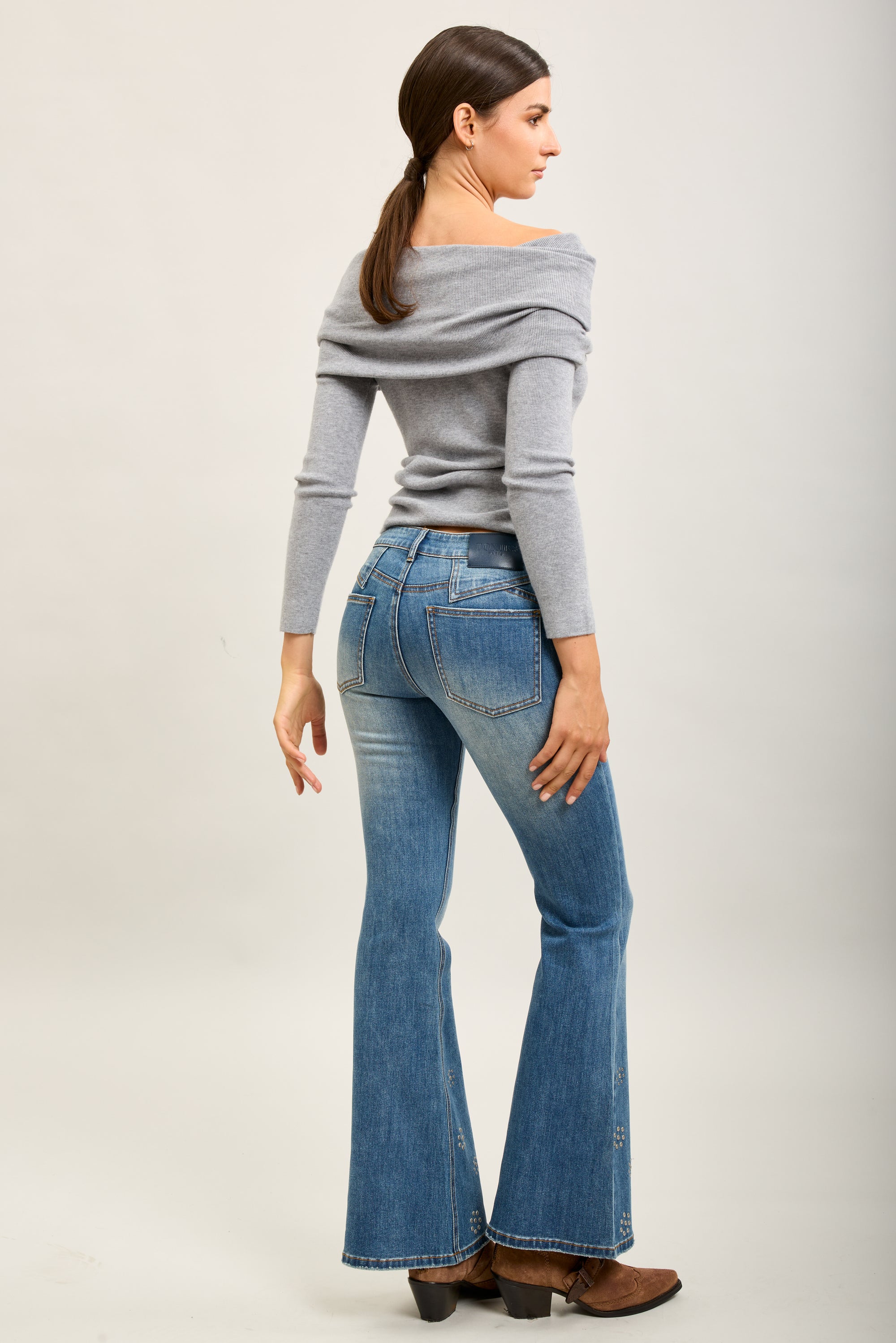 Toxik3 Bootcut-Jeanshose aus Stretch-Denim mit Nieten