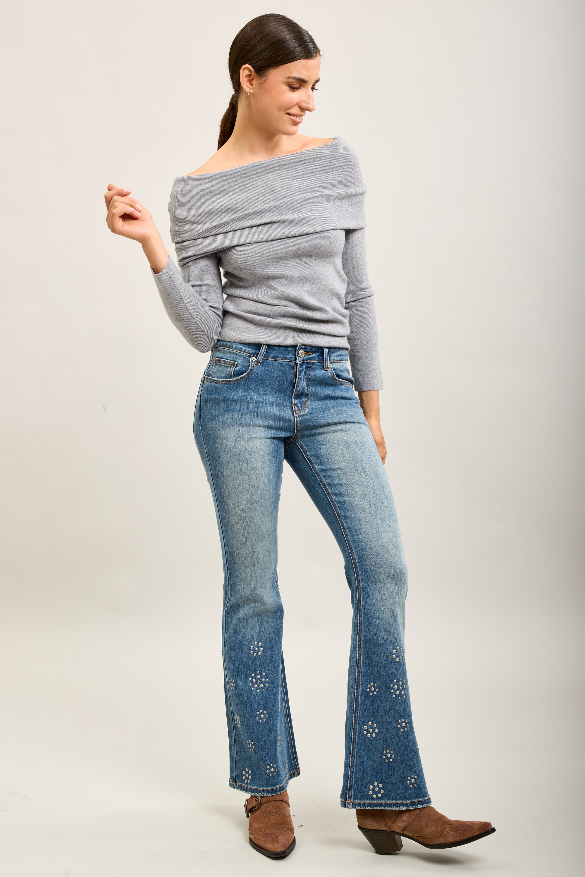 Toxik3 Bootcut-Jeanshose aus Stretch-Denim mit Nieten