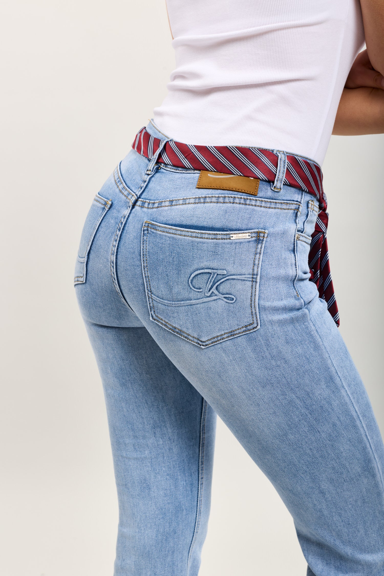 Toxik3 bootcut cropped denim pantalones vaqueros elásticos accesorio para corbata