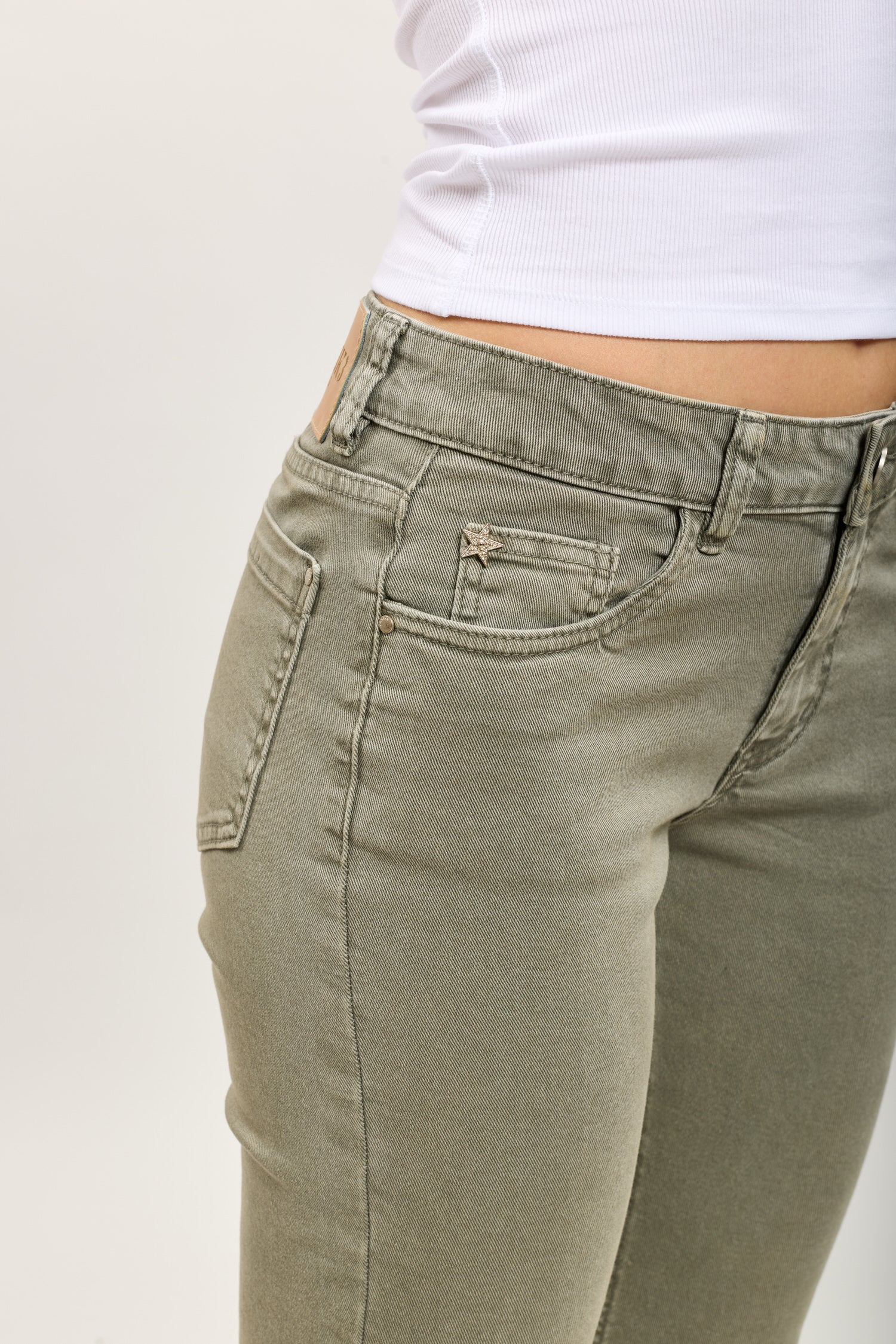 Pantalones vaqueros acampanados de denim elástico Toxik3